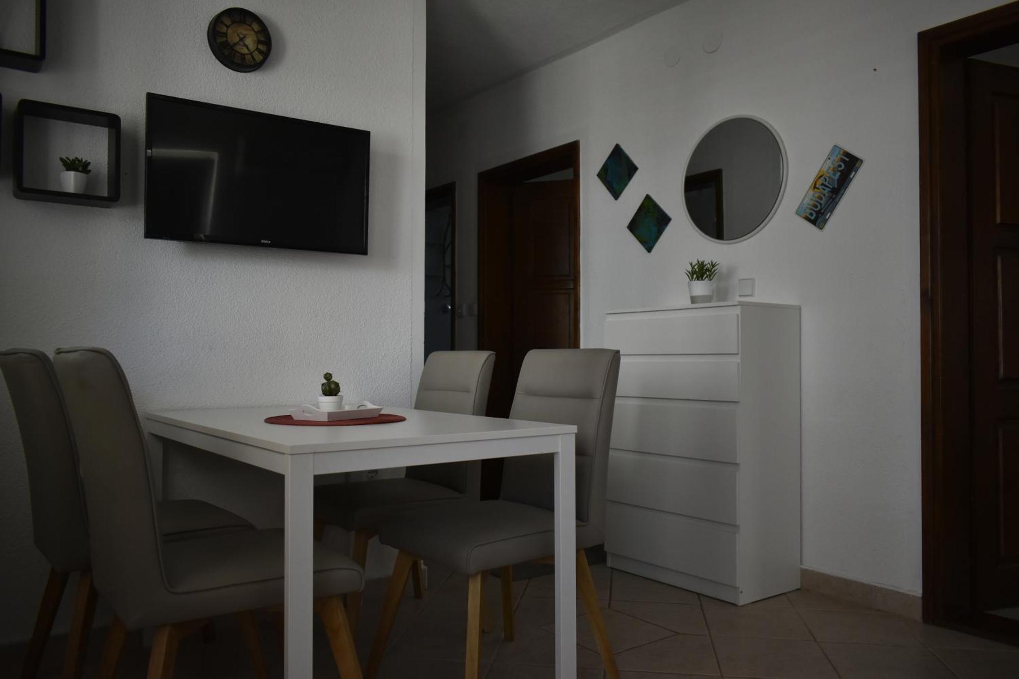 Apartmani Cvangic Vir Eksteriør bilde